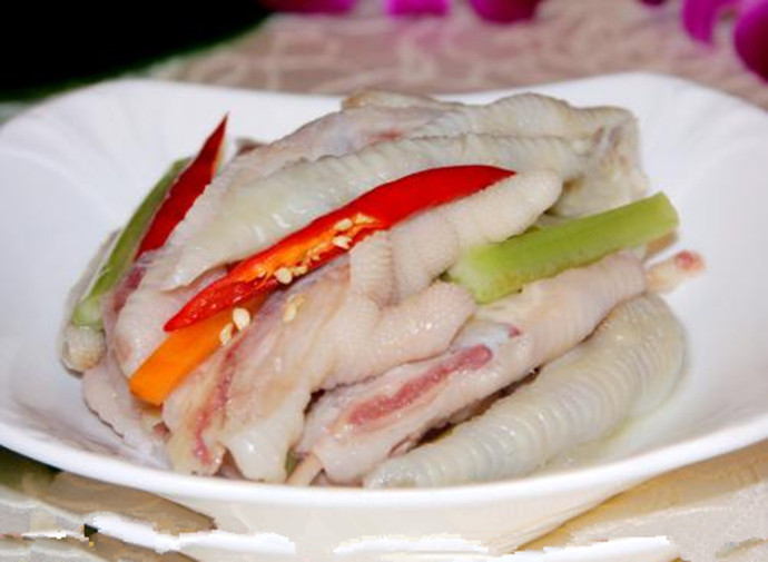 泡椒凤爪什么意思 为什么说女孩子是泡椒凤爪