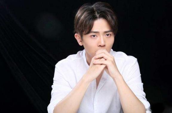 ����Ů������˭?��֤����