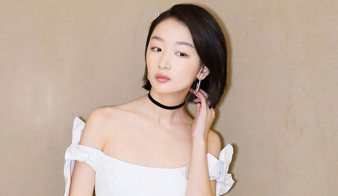 周冬雨和谁谈恋爱了 周冬雨历任绯闻男友