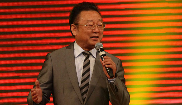 ����Ϊ���Ӵ����� ����Ϊֻ��һ��Ů��