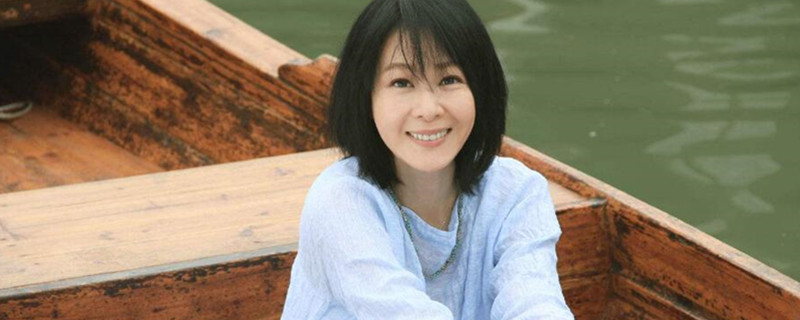 ����Ӣ���ڽ������ ����Ӣ�Ϲ���˭?