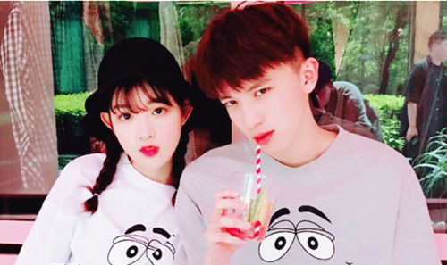 ��ĸ��Ů���˴��ȫ�� һ������ļ�ͥ�ۻ�