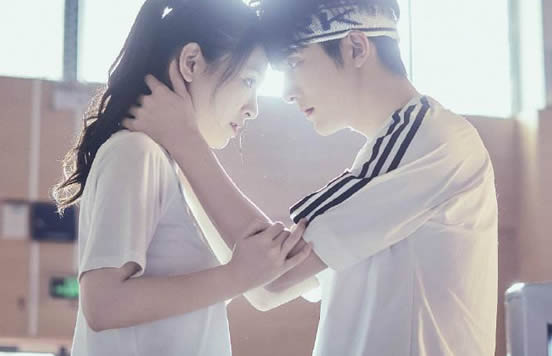 ���³ɸ������ϡ���������������Ů����˭