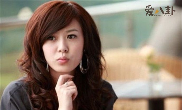 李金铭现实中的老公是谁 和金世嘉的婚纱照真相