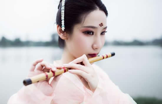 周放个人资料简介 柳红一角被大家熟知