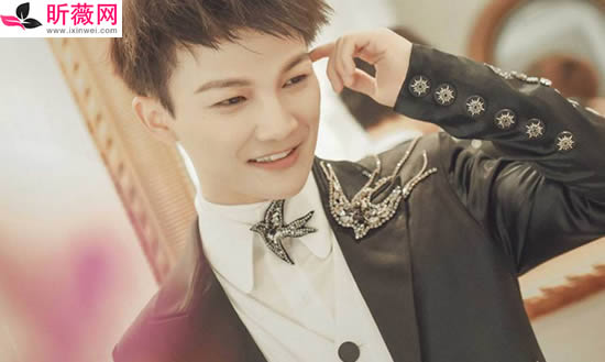 �����Ů������˭? ����������Ͻ���