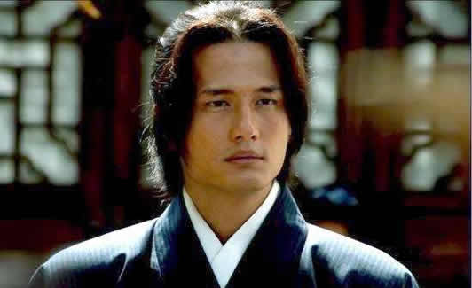 ����ά�������ϼ�顢�ݹ��ĵ��Ӿ� Ů������˭