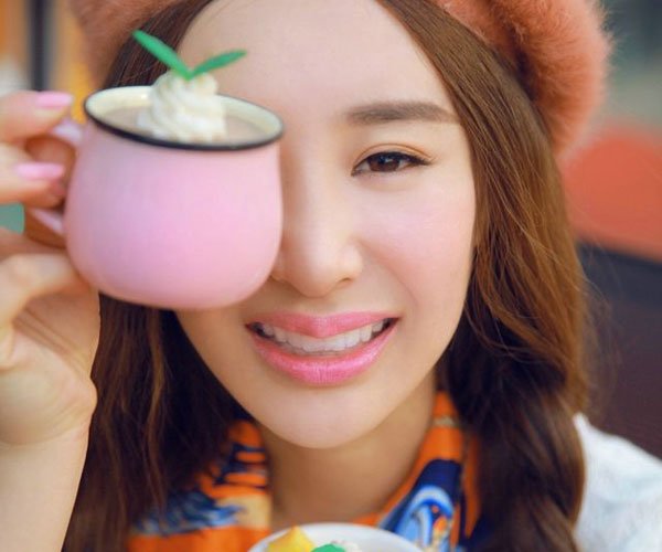 ��ٳ������������Ʒ ������������д��Ů��