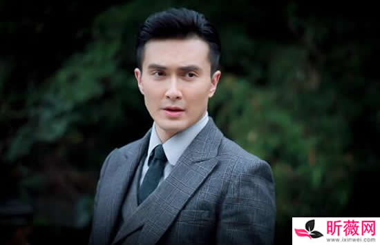 陈铭的老婆是谁 陈铭比他老婆小多少