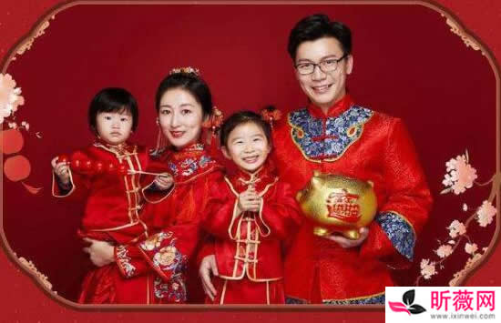 陈铭的老婆是谁 陈铭比他老婆小多少