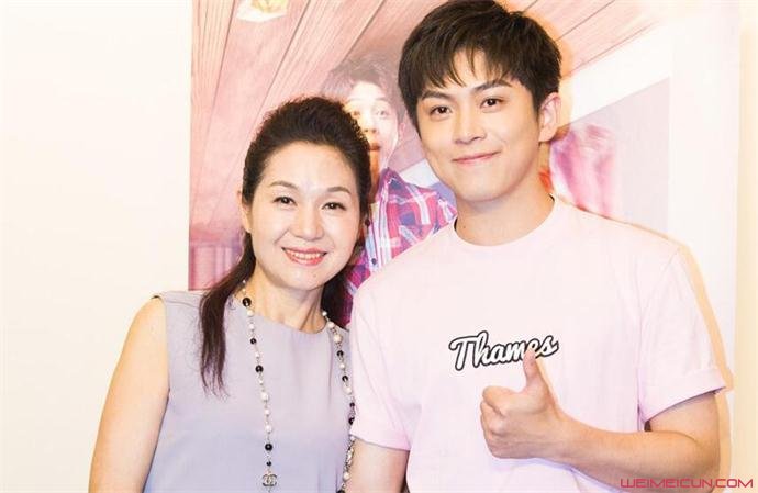 武艺的爸爸妈妈怎么了 武艺妈妈是干什么有钱吗