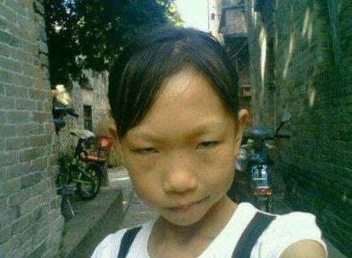 网图特别丑的女生 网络最丑的女人图片