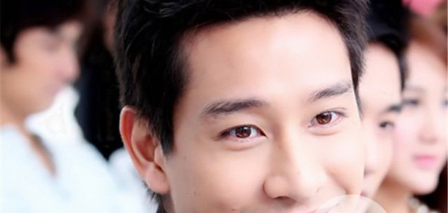 纳瓦君拉纳拉的老婆叫什么 纳瓦·君拉纳拉是哪国人