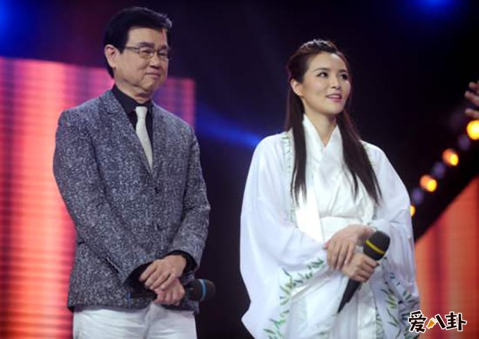 �ư�����Ů����ʲô���� �ư����ļ�ͥ״������