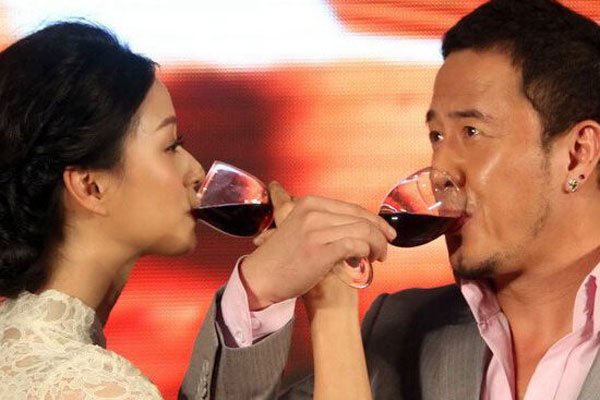 ������Ů�Ѱ�ѩ��״ ����ѩ������ʵ������