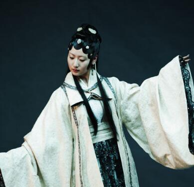 ���Ӿ�Ѧ���ΰ����߶�����Щ