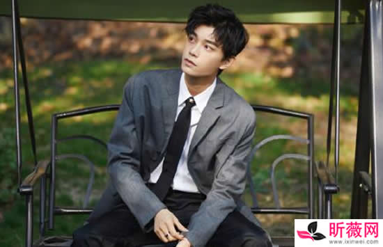 彭昱畅公布新恋情 彭昱畅承认恋情女方叫什么