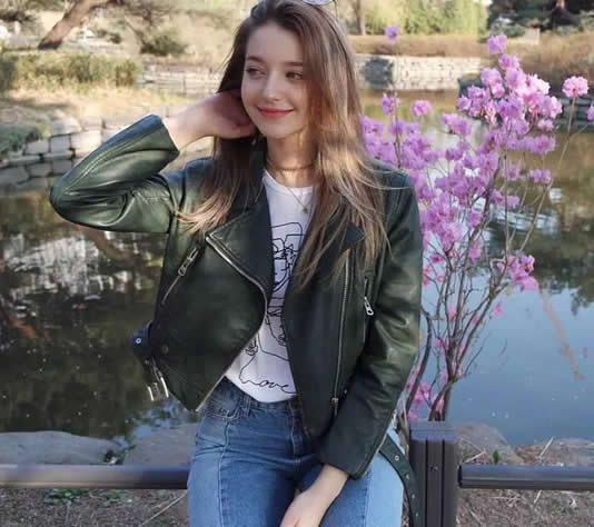 ����˹averina���� ����˹լ��Ů���崿���Ըв���