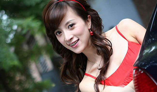 傅艺伟和金巧巧是什么关系 傅艺伟和金巧巧长得很像