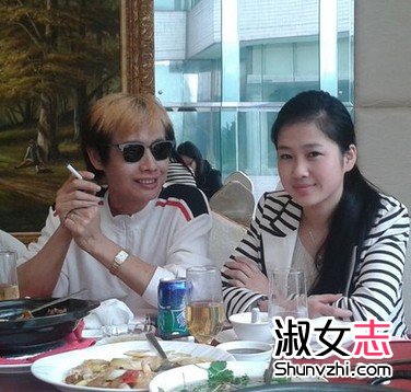 邓建国资产多少 邓建国和19岁嫩模女友风光结婚