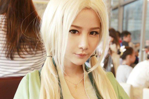 伊芙蕾雅还在直播么 cosplay英雄联盟角色走红