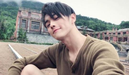 ������˭����� ����������Ů������˭