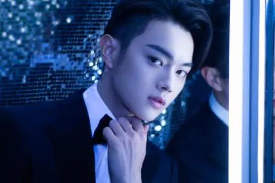 ������˭����� ����������Ů������˭