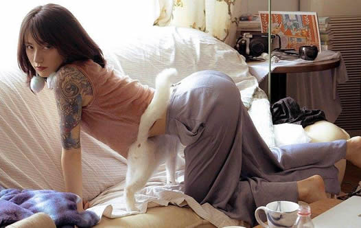 �Ů�Ѻ�β���������� ��β����Ƭ�ع�