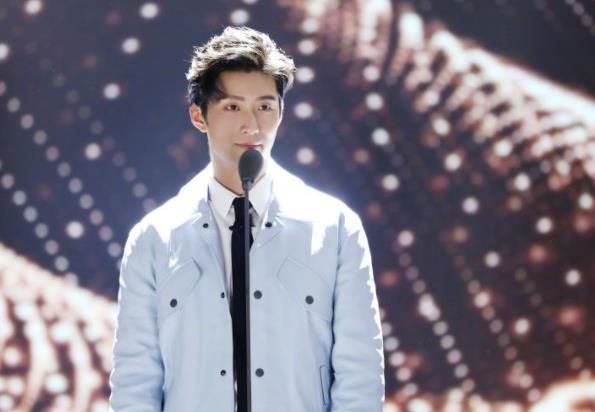 ���ľ��͹�˾���ĸ� �����ݵ�Ӱ�Ӿ�