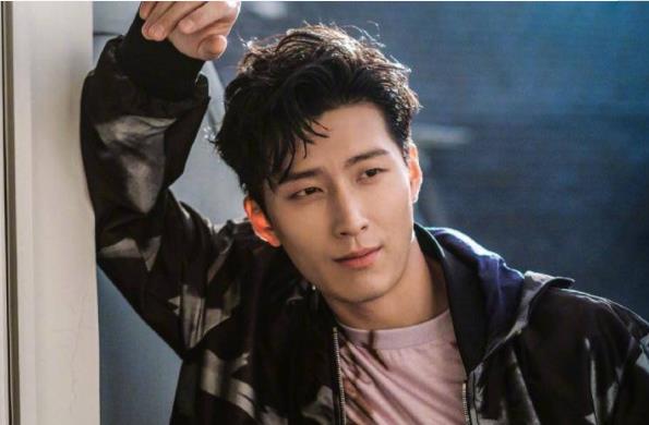 ���ľ��͹�˾���ĸ� �����ݵ�Ӱ�Ӿ�