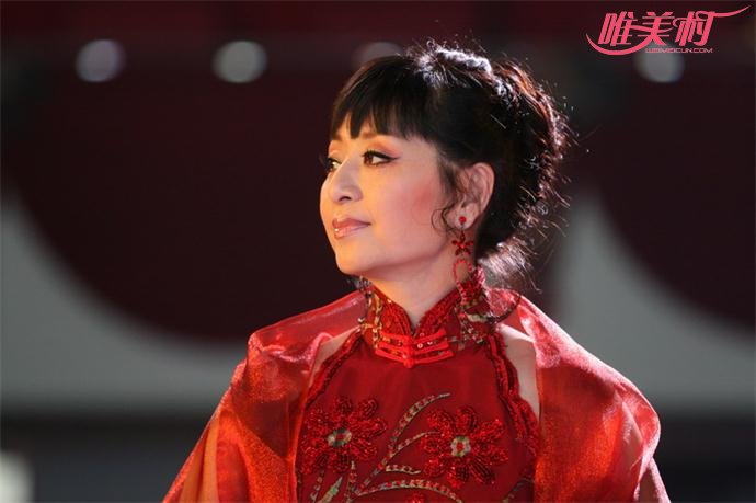 殷秀梅演唱的歌曲 殷秀梅去世真的吗