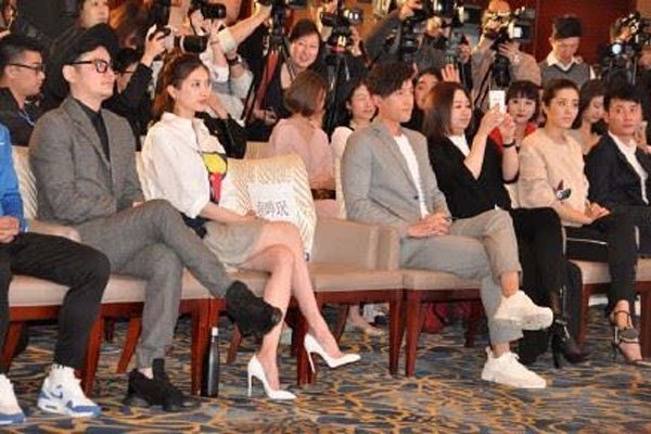 胡歌江疏影在一起几年 胡歌高调的公开一段恋情