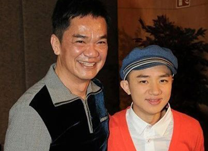 黄光亮和王祖蓝什么关系 极其相似的长相