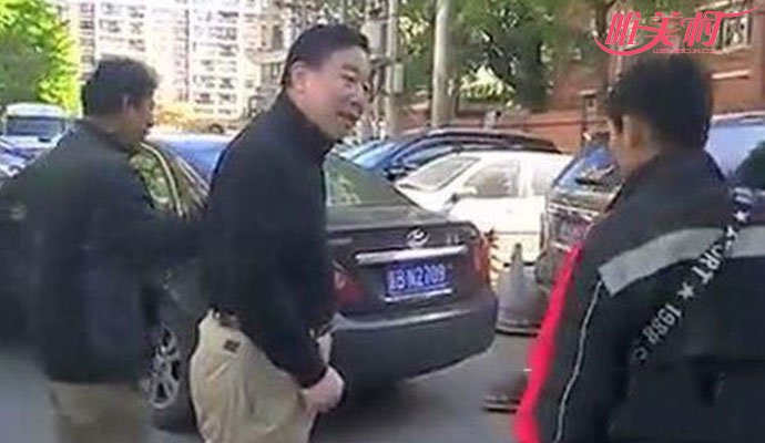 顺丰快递被打的小哥名字 顺丰老总为快递小哥出头