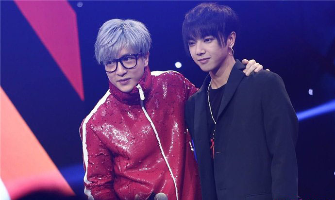 薛之谦三次取关华晨宇 薛之谦跟华晨宇怎么了