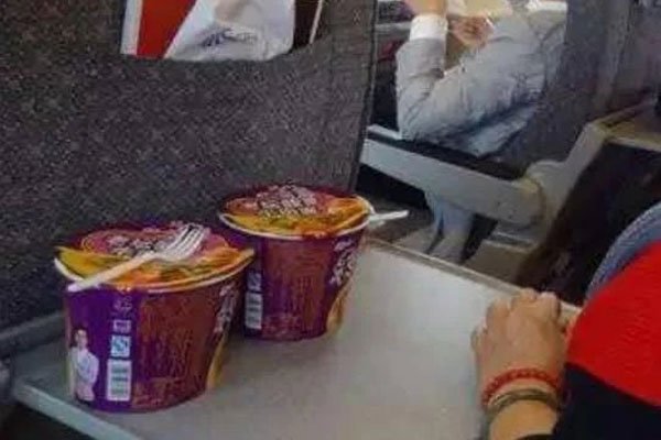 �������ó�������Ů����ô���� �����������״