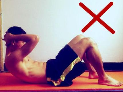 仰卧起坐的正确做法图解 锻炼腰部和腹部肌肉