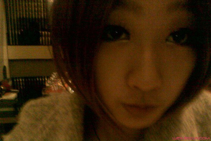 iPhoneŮ�¼�ʼĩ Ů���ǳ����ݿռ���Ƭ