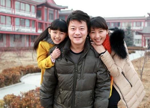 ��Ա��ѧ�����Ϲ���˭ ���˾糡�ݳ��໥��ʶ