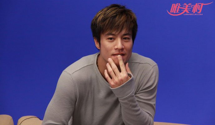 ���İ�־�ܼ�Ϸ���� ����Ͷ�����������Ӧ