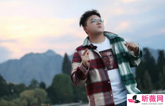 �����ݸ������ϼ�� ����Ȧ�ǳ�������һλ�ϰ�