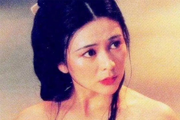 高尔夫女神是什么意思 关之琳高尔夫是个什么梗
