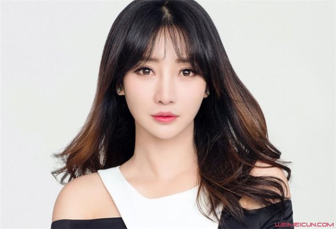 周韦彤胸多大罩杯 周韦彤不红原因