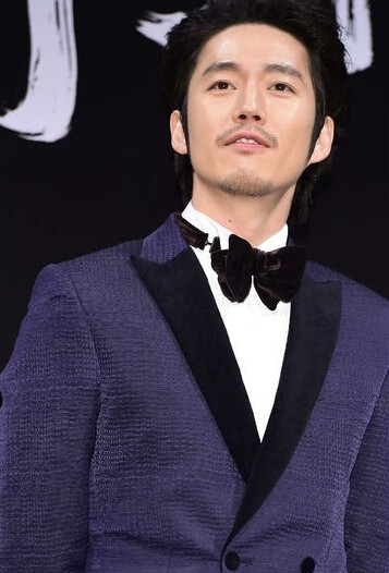 �ź����Ž�����Ư���� ��������һ���赸��ʦ