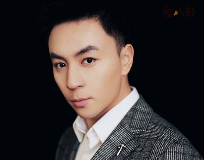 杨丽晓和释小龙什么关系 传闻夫妻关系真相