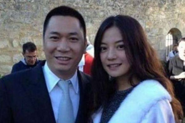 赵薇老公是谁的司机 赵薇老公是干什么的