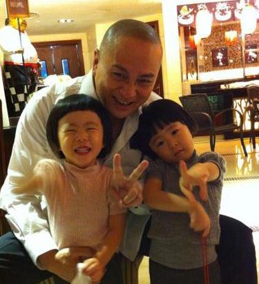 ����ҵ��������ͼƬ ����ҵ���ĸ�˫��̥��Ƭ