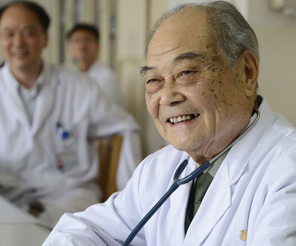 �ϴ���ʬ��������˭ ����ٺ͵����ϵ