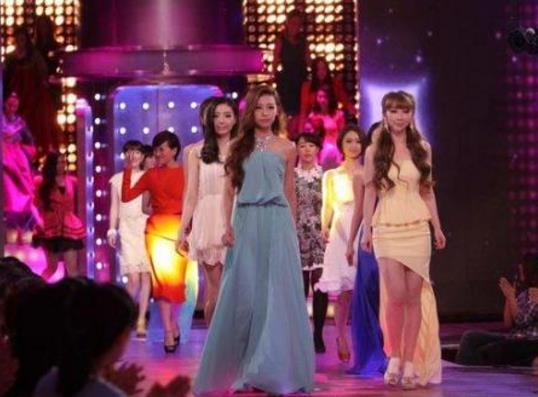 �ǳ�����Ů�α��������ֽ�ʲô �������ִ�ȫ