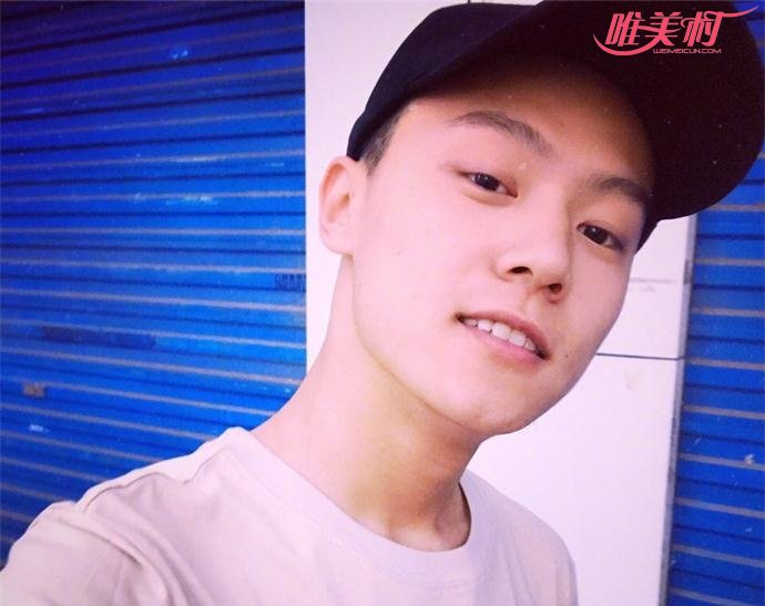 王晨正历任女朋友 变形记吸引了许多的女孩子